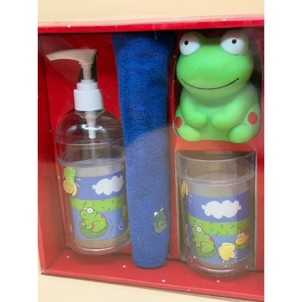 🐸 Frog Bathroom Gift Set Pump Tumbler Washcloth Toy Kohl’s New in Box